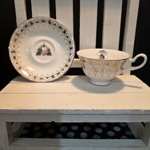 Disney Princess Jasmine Bone China Teacup & Saucer – Brand New in Original Box.